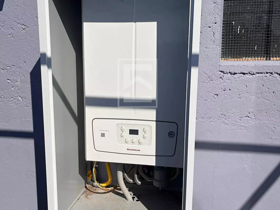 Immagine 38 di Casa indipendente in vendita  in grezze 27 a Desenzano Del Garda