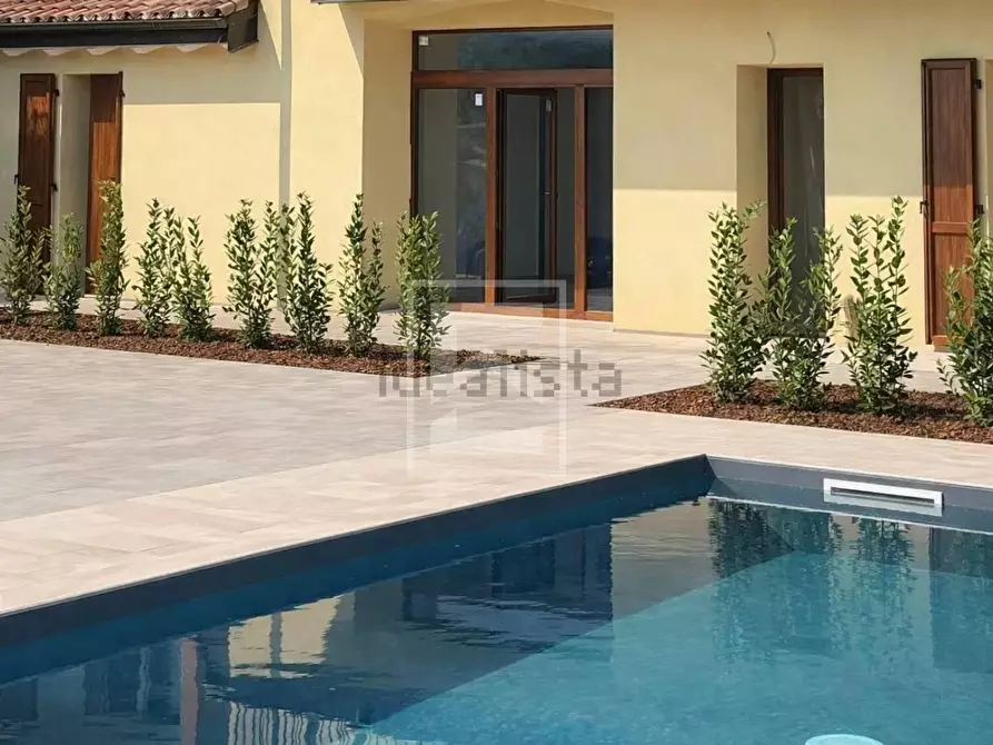 Immagine 1 di Appartamento in vendita  in via Dante Alighieri a Calvagese Della Riviera