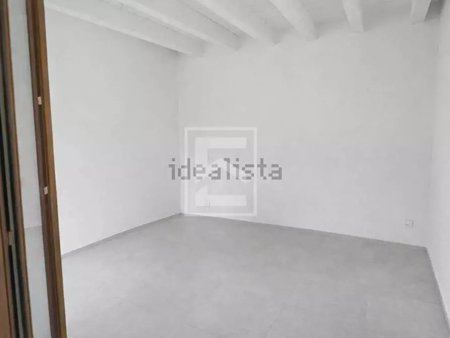 Immagine 15 di Appartamento in vendita  in via Dante Alighieri a Calvagese Della Riviera