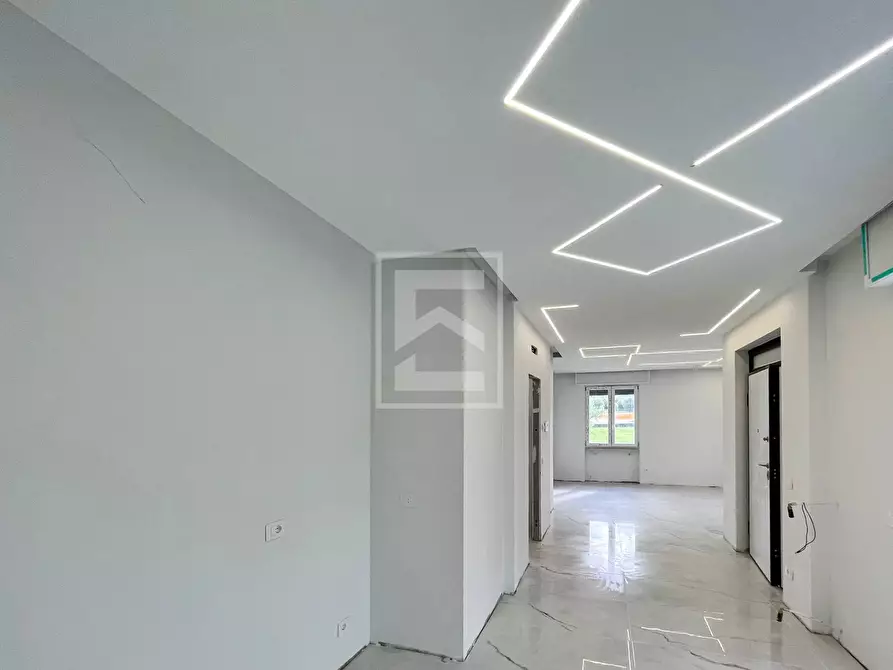 Immagine 10 di Casa indipendente in vendita  in grezze 27 a Desenzano Del Garda