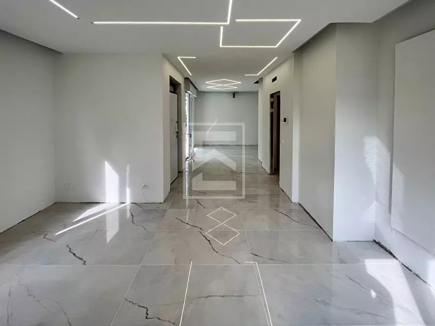Immagine 22 di Casa indipendente in vendita  in grezze 27 a Desenzano Del Garda