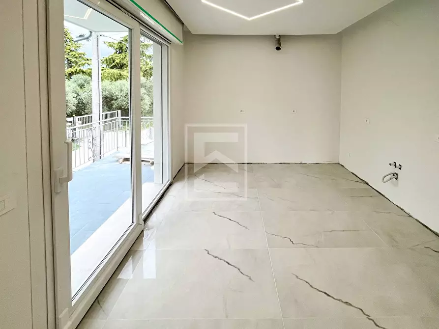 Immagine 18 di Casa indipendente in vendita  in grezze 27 a Desenzano Del Garda