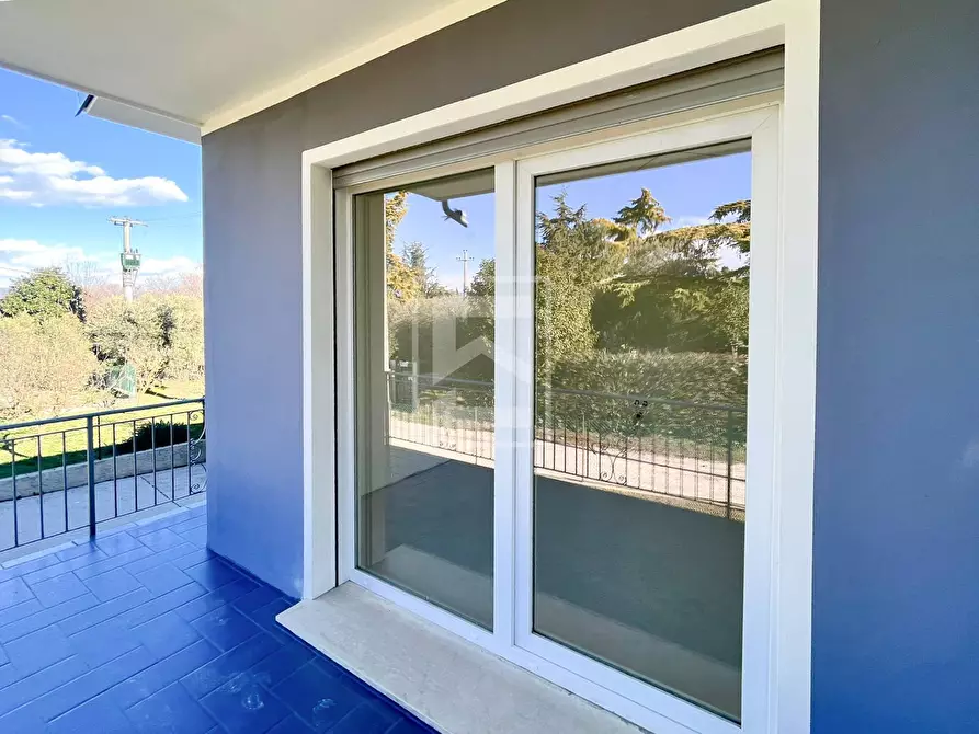 Immagine 3 di Casa indipendente in vendita  in grezze 27 a Desenzano Del Garda
