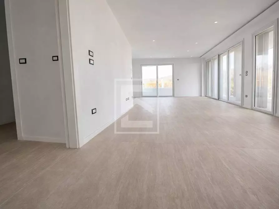 Immagine 9 di Appartamento in vendita  in Via Volturno a Brescia