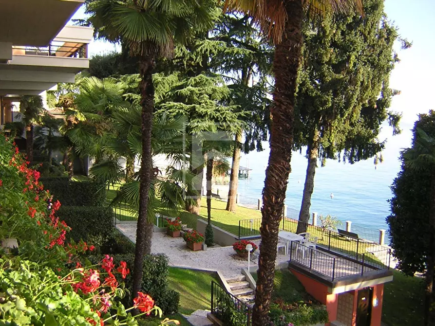 Immagine 5 di Appartamento in vendita  in via Zanardelli 228 a Gardone Riviera
