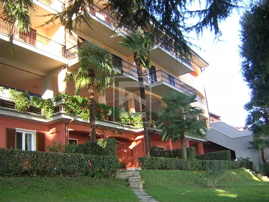Immagine 7 di Appartamento in vendita  in via Zanardelli 228 a Gardone Riviera