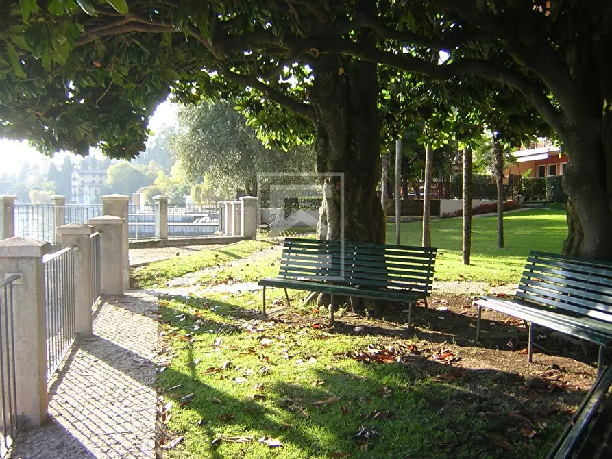 Immagine 8 di Appartamento in vendita  in via Zanardelli 228 a Gardone Riviera