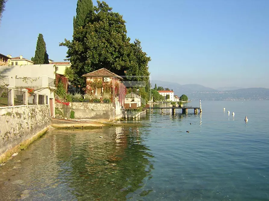 Immagine 10 di Appartamento in vendita  in via Zanardelli 228 a Gardone Riviera