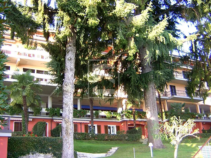 Immagine 11 di Appartamento in vendita  in via Zanardelli 228 a Gardone Riviera