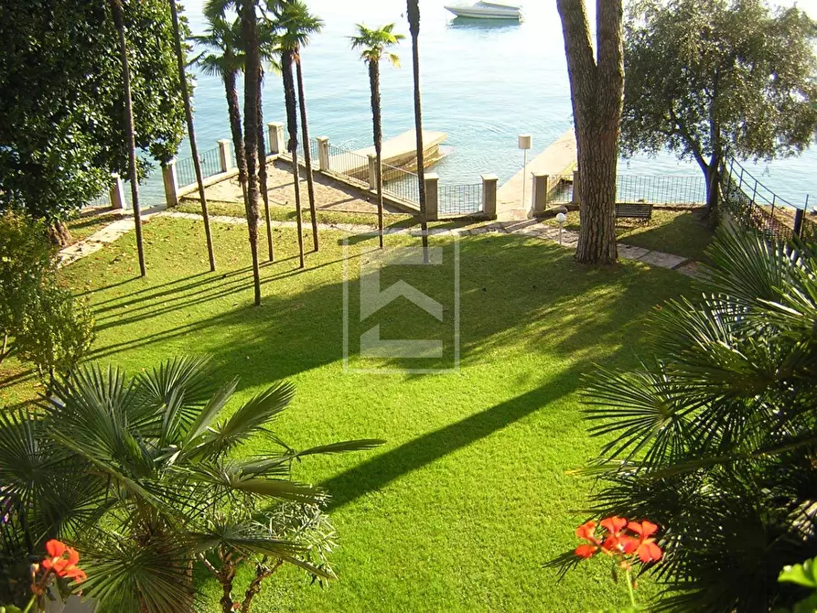 Immagine 13 di Appartamento in vendita  in via Zanardelli 228 a Gardone Riviera