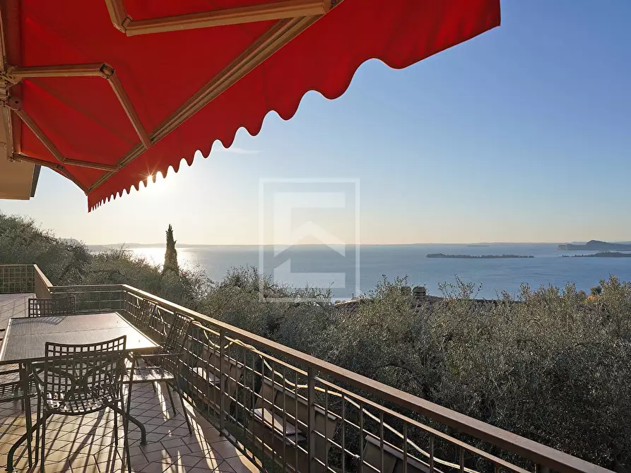 Immagine 8 di Villa in vendita  in Via Belvedere a Gardone Riviera