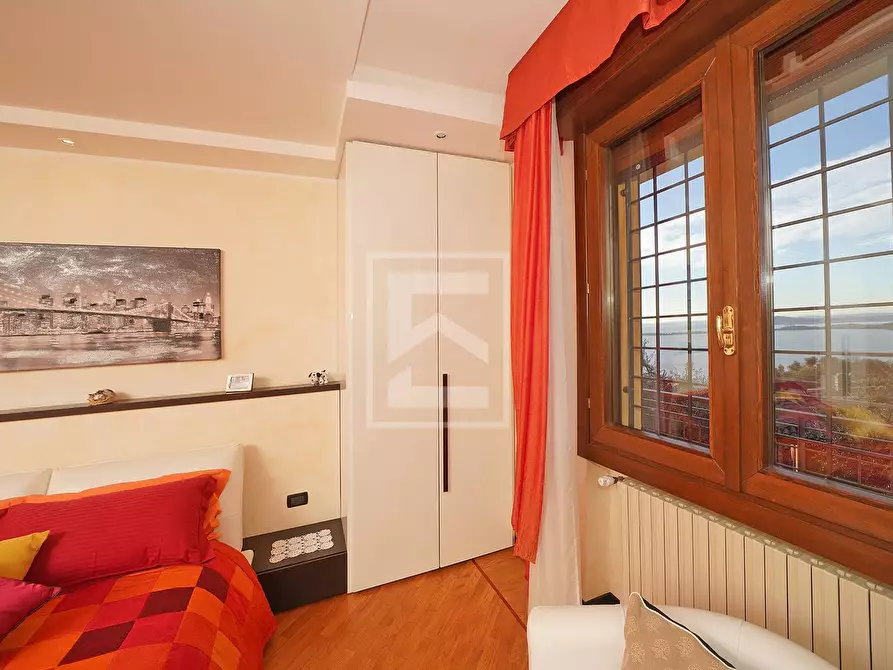 Immagine 15 di Villa in vendita  in Via Belvedere a Gardone Riviera