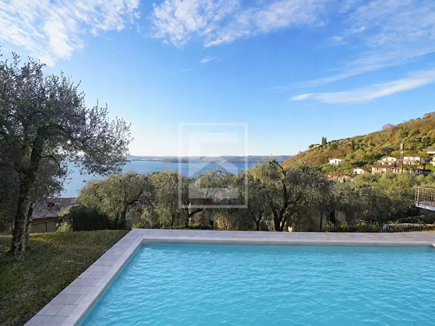 Immagine 23 di Villa in vendita  in Via Belvedere a Gardone Riviera