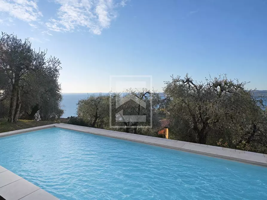 Immagine 24 di Villa in vendita  in Via Belvedere a Gardone Riviera
