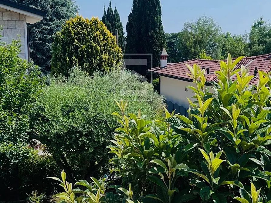 Immagine 7 di Villa in vendita  in VIA GUIDO ZADEI a Desenzano Del Garda