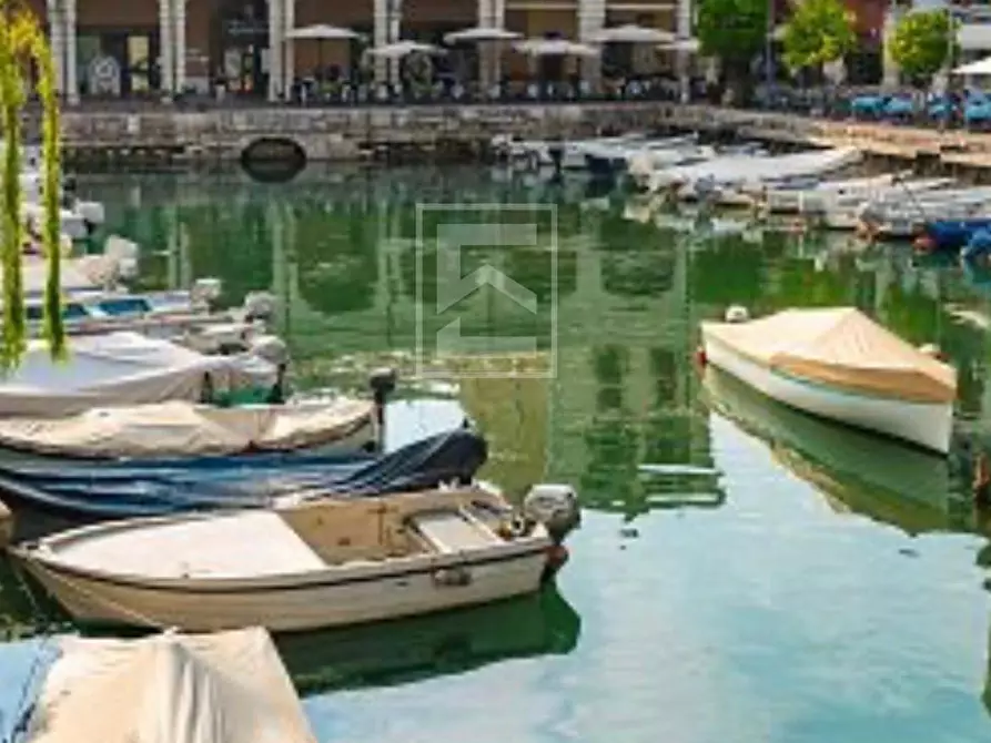 Immagine 15 di Villa in vendita  in VIA GUIDO ZADEI a Desenzano Del Garda