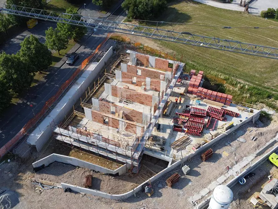 Immagine 3 di Appartamento in vendita  in via castellana a Calvagese Della Riviera