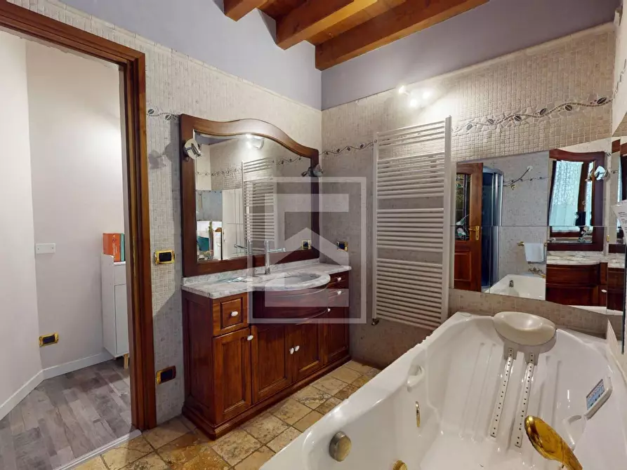 Immagine 30 di Casa semindipendente in vendita  in Località Varone 3 a Desenzano Del Garda
