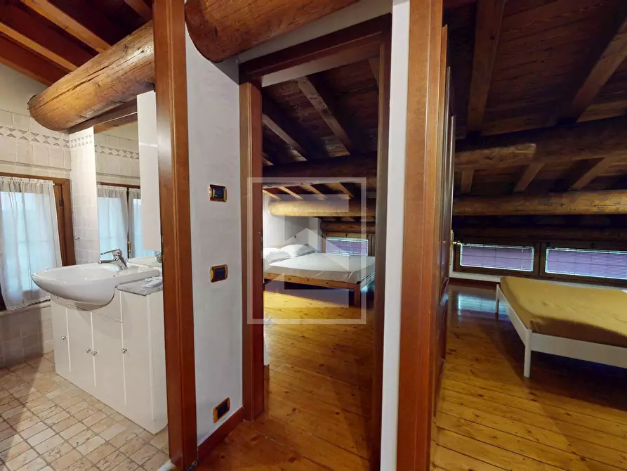 Immagine 34 di Casa semindipendente in vendita  in Località Varone 3 a Desenzano Del Garda