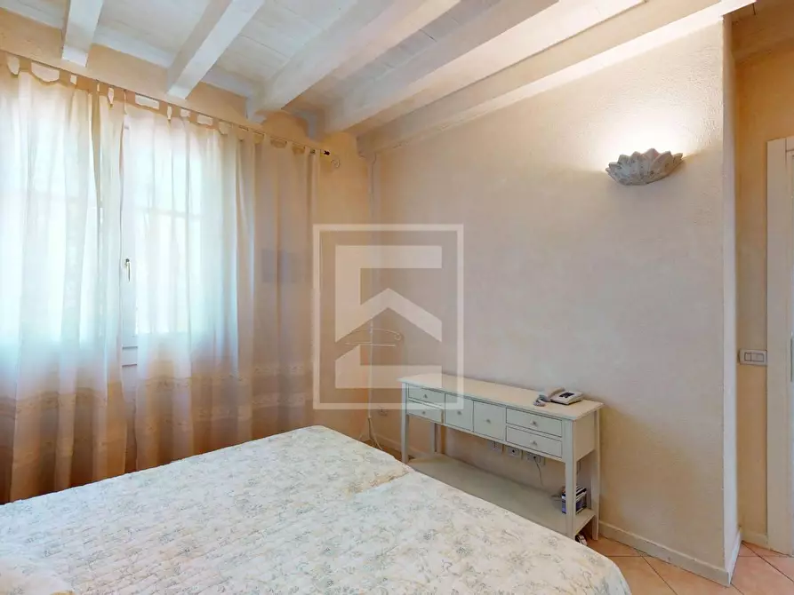 Immagine 22 di Appartamento in vendita  in Località Sermana 1 a Peschiera Del Garda
