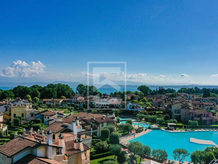 Immagine 34 di Appartamento in vendita  in Località Sermana 1 a Peschiera Del Garda