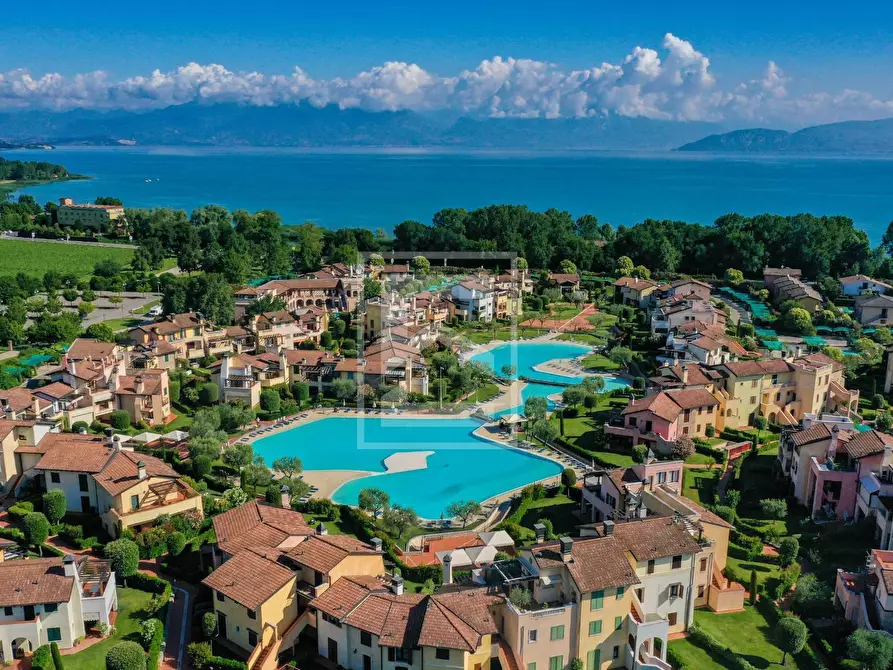 Immagine 37 di Appartamento in vendita  in Località Sermana 1 a Peschiera Del Garda