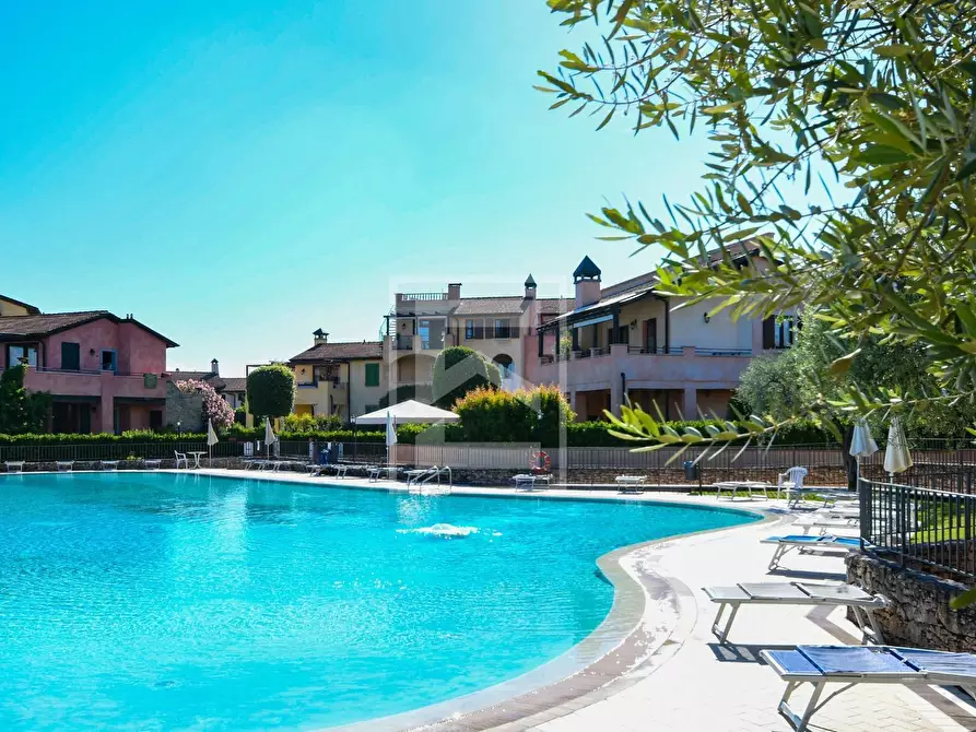 Immagine 40 di Appartamento in vendita  in Località Sermana 1 a Peschiera Del Garda