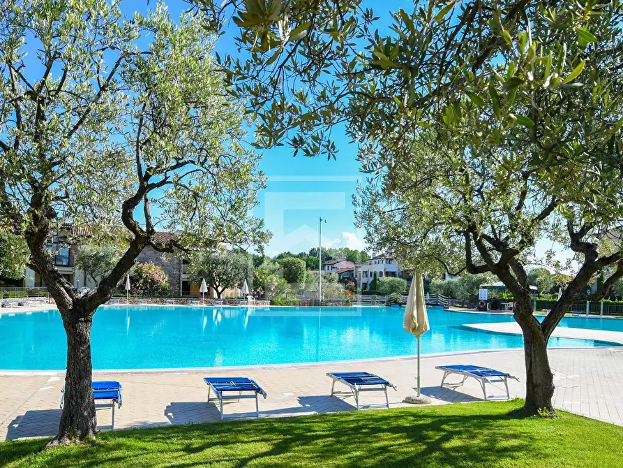 Immagine 41 di Appartamento in vendita  in Località Sermana 1 a Peschiera Del Garda