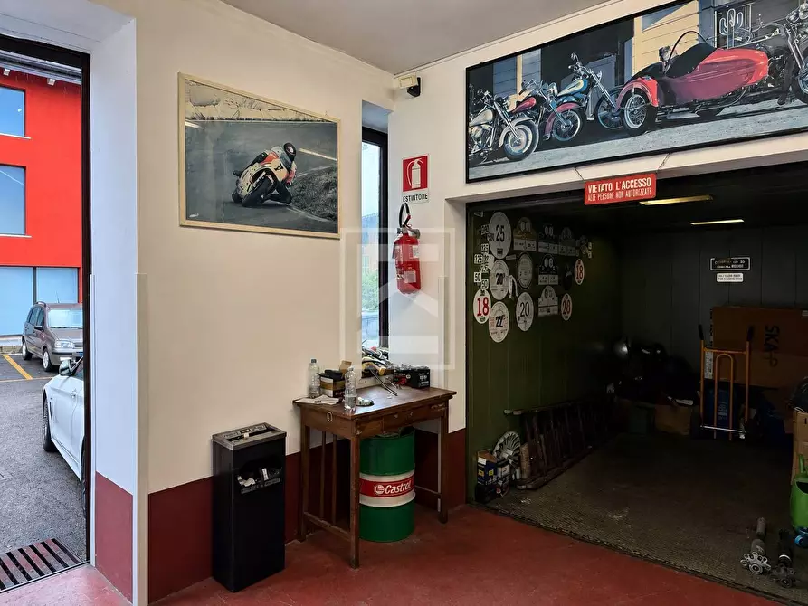 Immagine 14 di Attività commerciale in vendita  in Via Brunati 56 a Salò