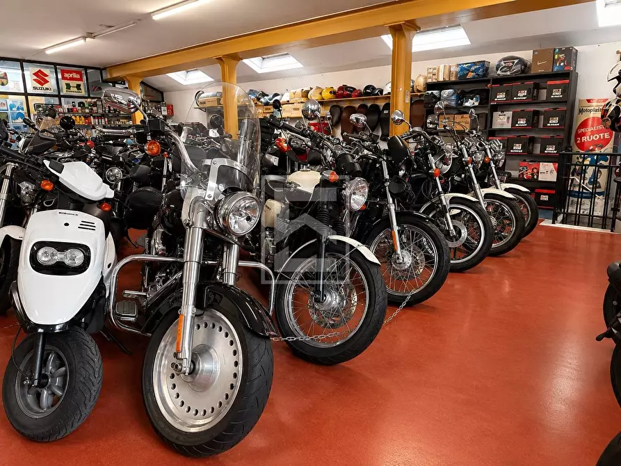 Immagine 9 di Attività commerciale in vendita  in Via Brunati 56 a Salò