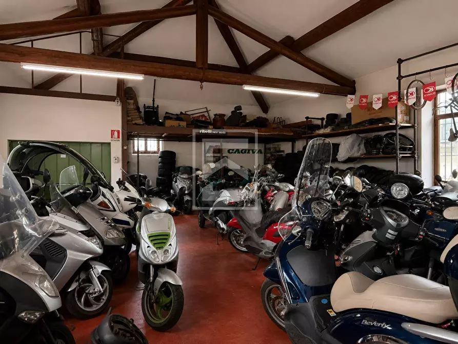 Immagine 20 di Attività commerciale in vendita  in Via Brunati 56 a Salò
