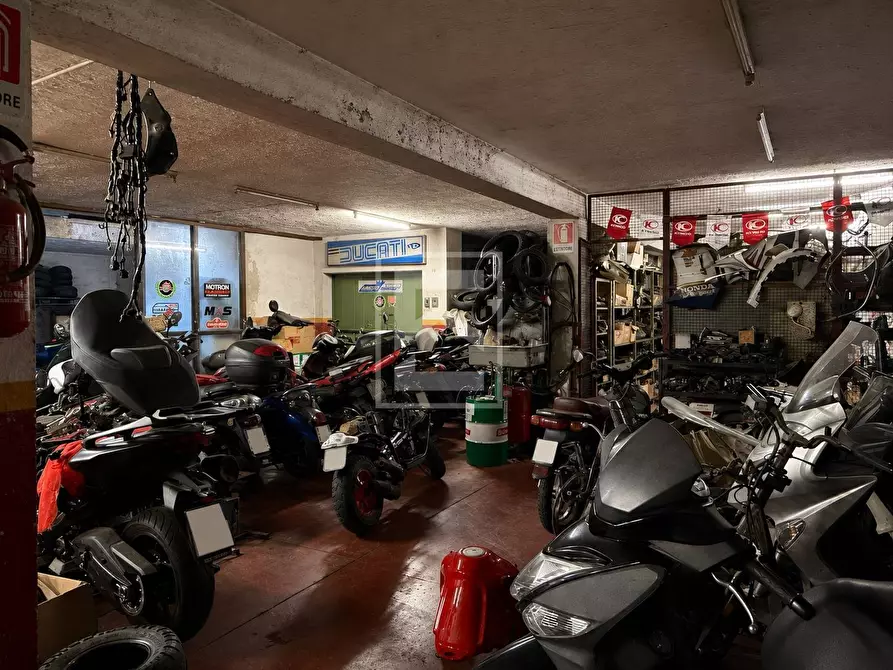 Immagine 27 di Attività commerciale in vendita  in Via Brunati 56 a Salò