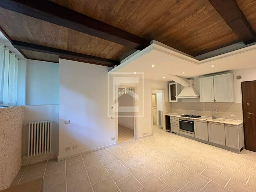 Immagine 3 di Appartamento in vendita  in VIA VITTORIALE 11 a Gardone Riviera