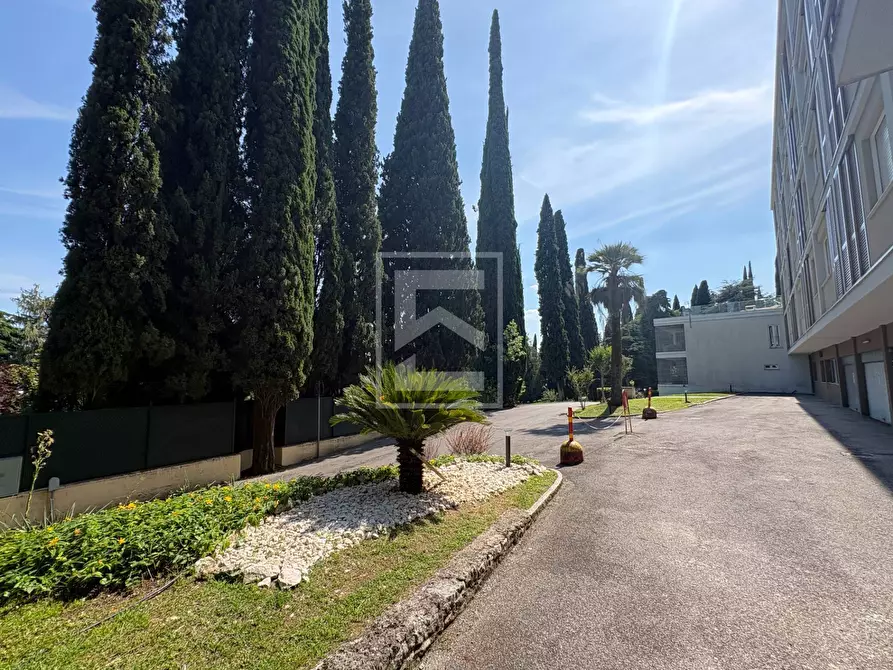 Immagine 16 di Appartamento in vendita  in VIA VITTORIALE 11 a Gardone Riviera