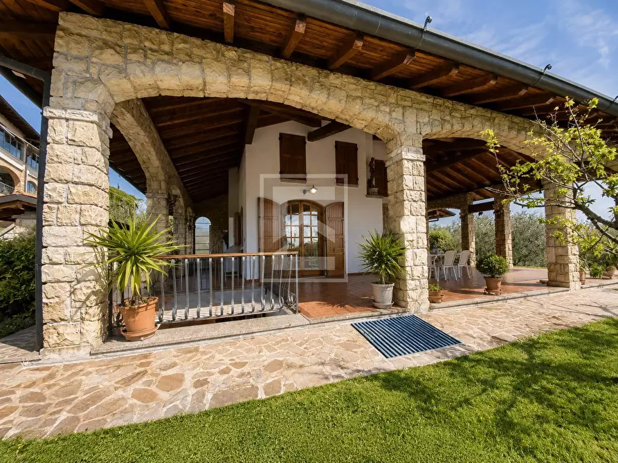 Immagine 2 di Villa in vendita  in VIA PERGOLA 36 a Calvagese Della Riviera