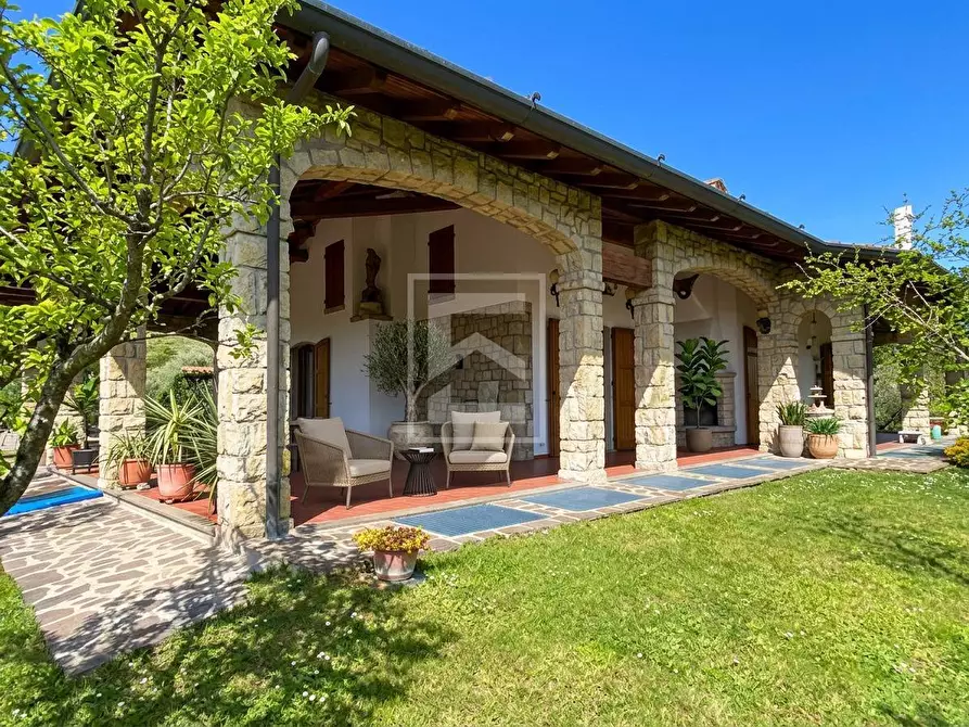 Immagine 3 di Villa in vendita  in VIA PERGOLA 36 a Calvagese Della Riviera