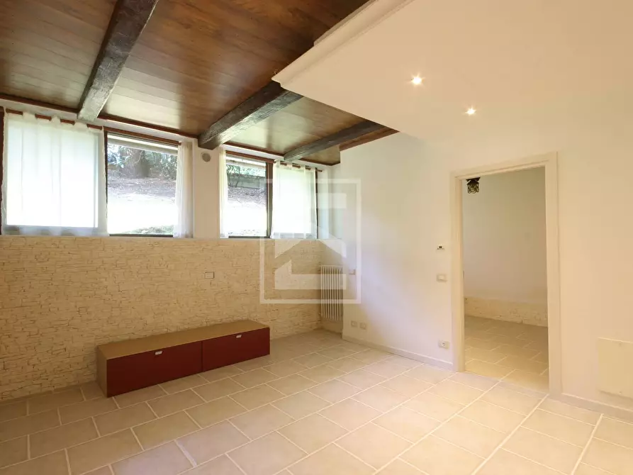 Immagine 4 di Appartamento in vendita  in VIA VITTORIALE 11 a Gardone Riviera