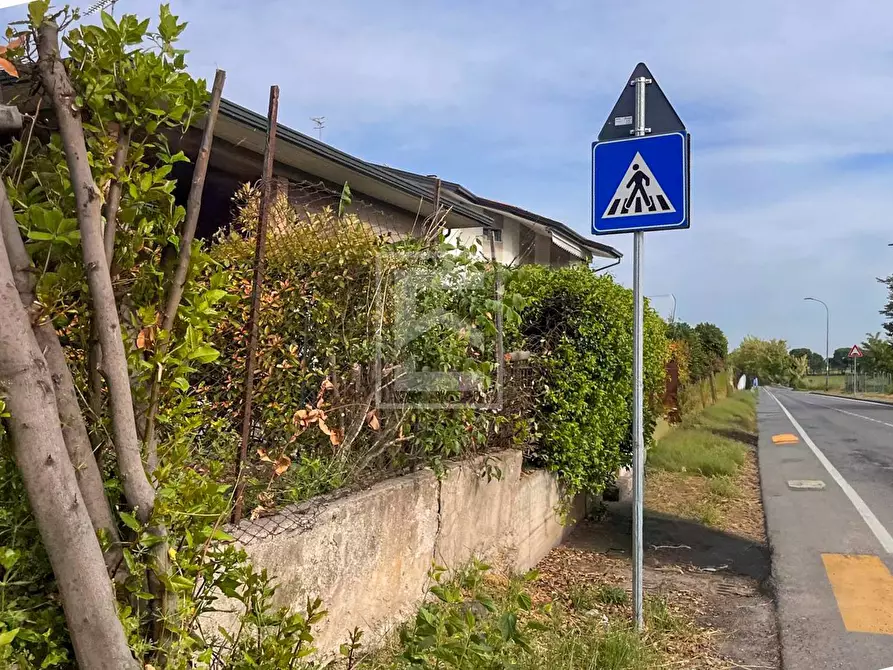 Immagine 8 di Terreno residenziale in vendita  in VIA SAN PIETRO 79 79 a Desenzano Del Garda