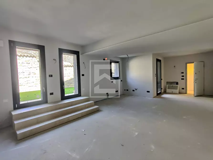 Immagine 4 di Appartamento in vendita  in vai iv novembre a Polpenazze Del Garda