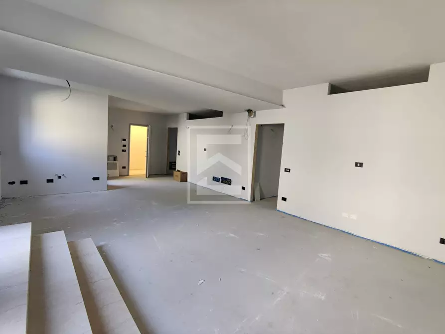 Immagine 5 di Appartamento in vendita  in vai iv novembre a Polpenazze Del Garda