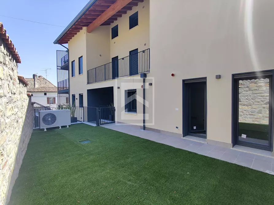 Immagine 9 di Appartamento in vendita  in vai iv novembre a Polpenazze Del Garda