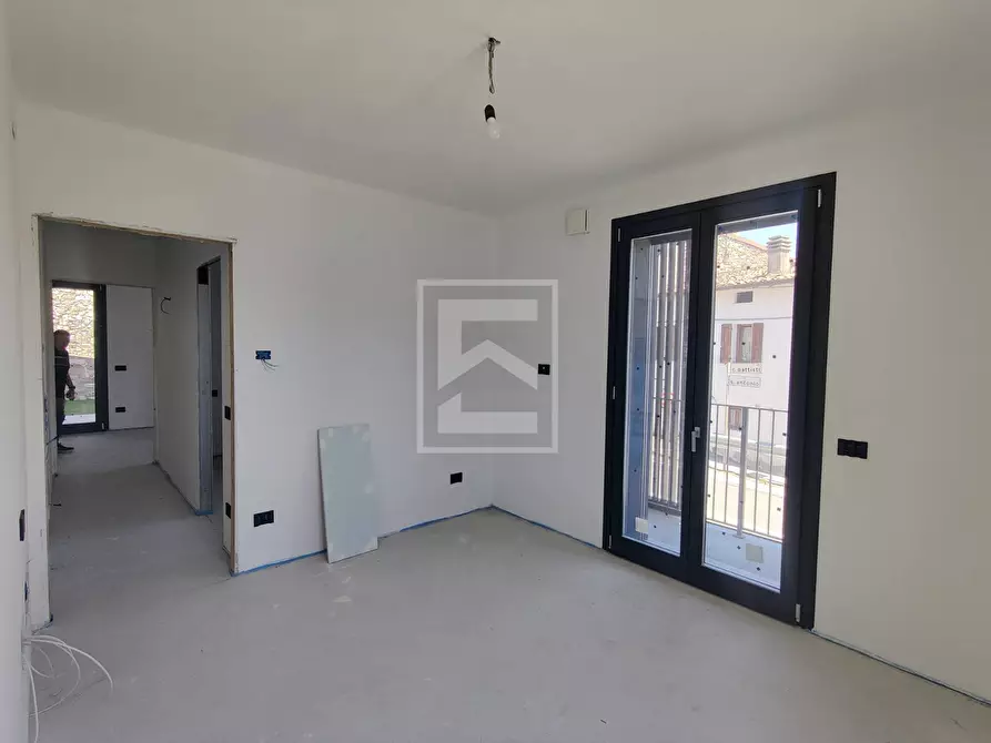 Immagine 6 di Appartamento in vendita  in vai iv novembre a Polpenazze Del Garda