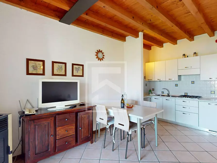 Immagine 2 di Appartamento in vendita  in Località Sermana 1 a Peschiera Del Garda
