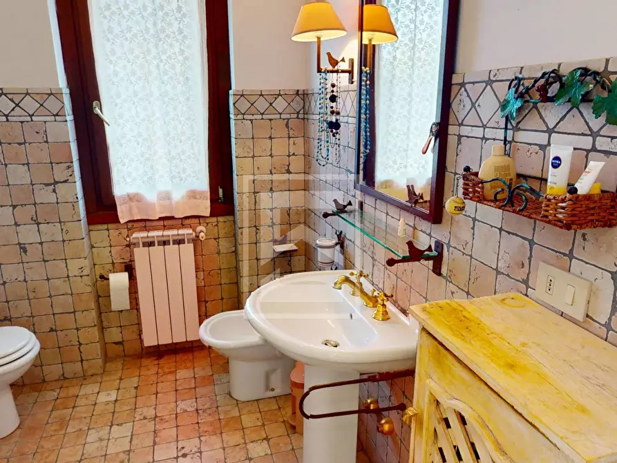 Immagine 13 di Casa semindipendente in vendita  in VIA VALLETTE 1 a San Felice Del Benaco