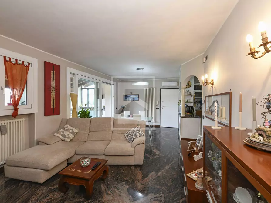 Immagine 10 di Appartamento in vendita  in Via Emanuele Anselmi a Desenzano Del Garda