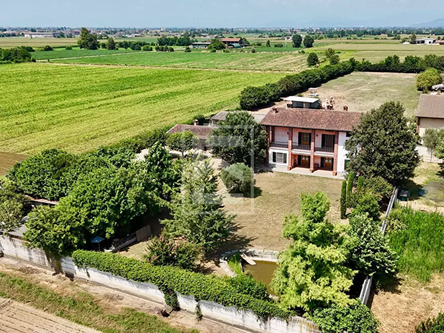 Immagine 1 di Rustico / casale in vendita  in Via Cesare Battisti a Roccafranca