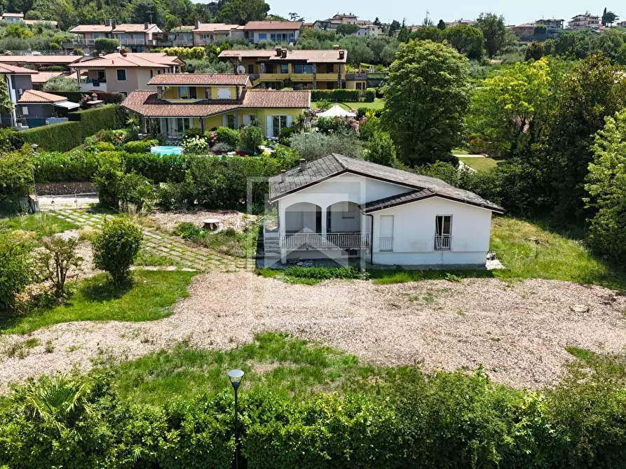 Immagine 1 di Villa in vendita  in via alpini 3 a Calvagese Della Riviera