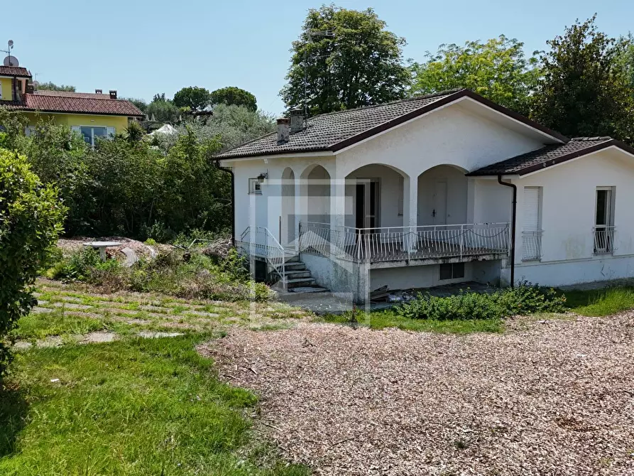 Immagine 4 di Villa in vendita  in via alpini 3 a Calvagese Della Riviera