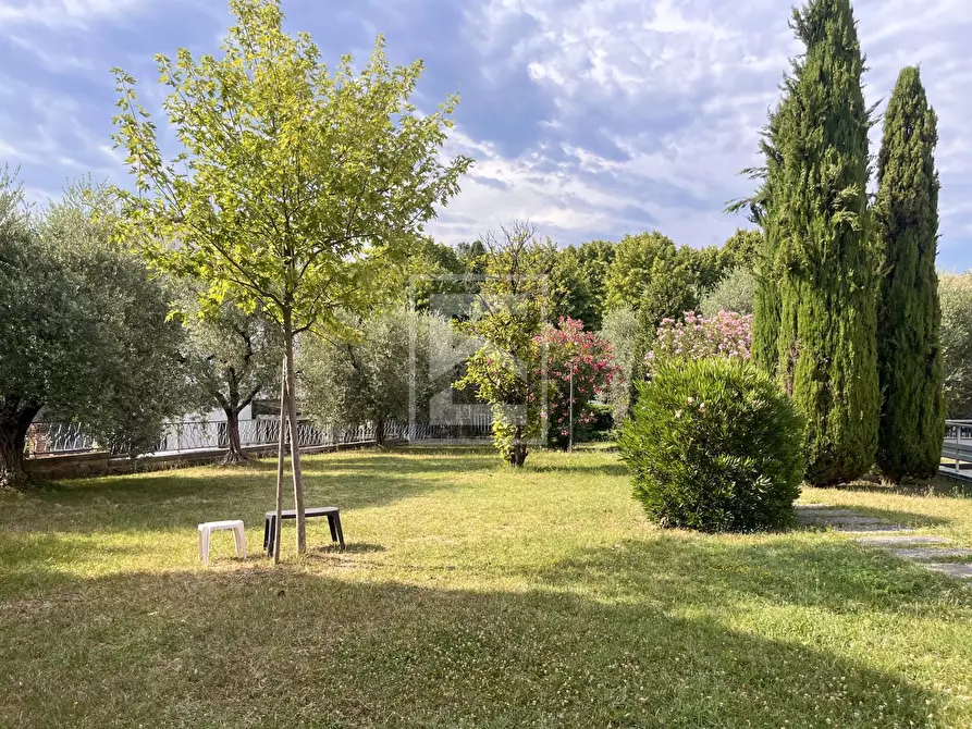 Immagine 1 di Appartamento in vendita  in via SARCA 9 a Desenzano Del Garda