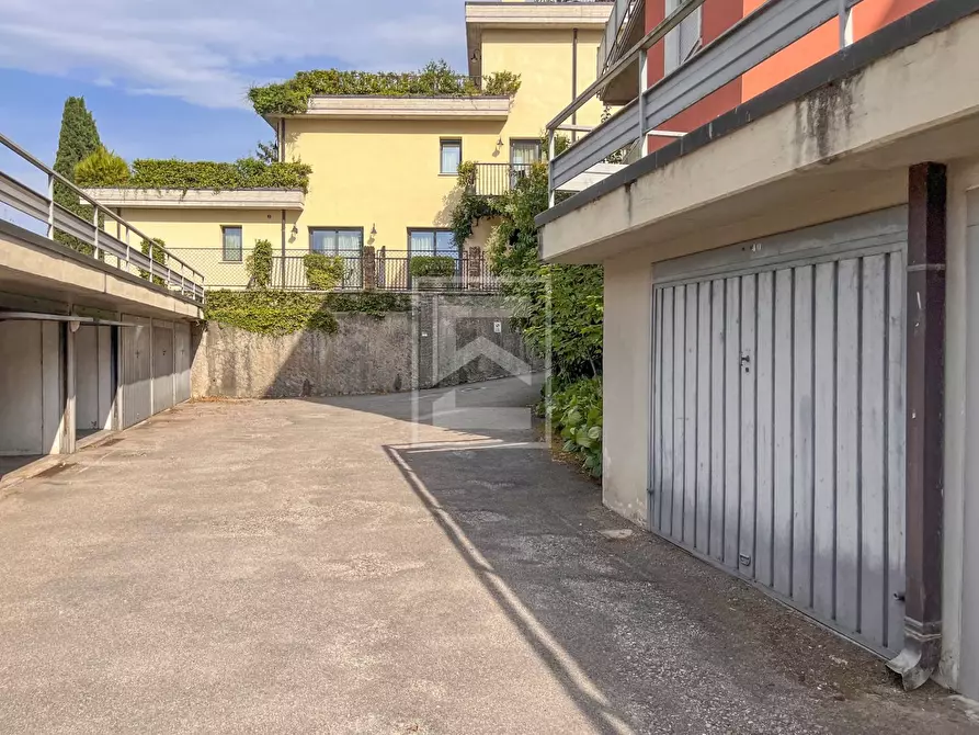 Immagine 15 di Appartamento in vendita  in via SARCA 9 a Desenzano Del Garda